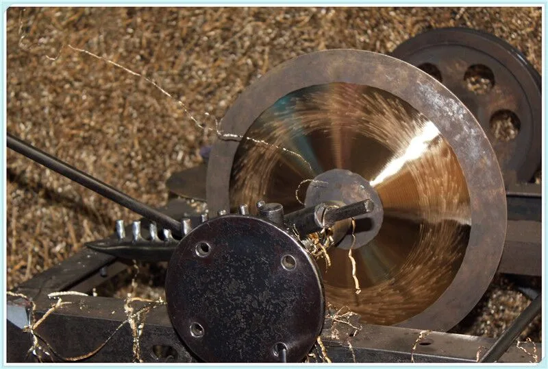 Cymbal Produktiounsprozess (56)